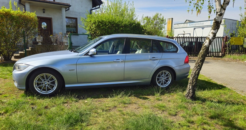 BMW Seria 3 cena 28500 przebieg: 305000, rok produkcji 2011 z Wągrowiec małe 137